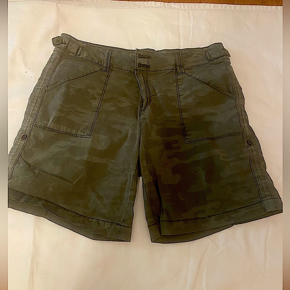 Sanctuary Green Camo Women Shorts Cargos